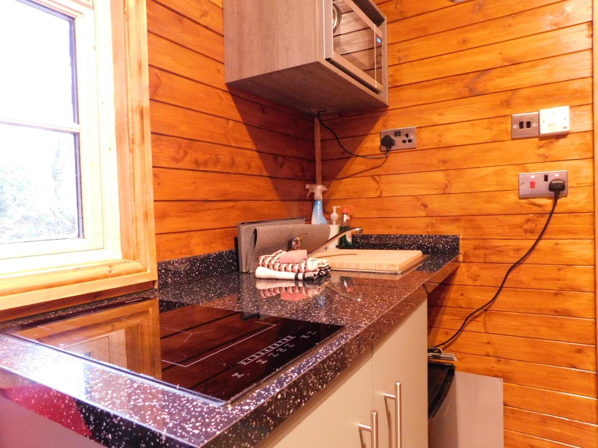 Bryn Dinas Camping Pods At The Foot Of Mt Snowdon Beddgelert Exterior photo