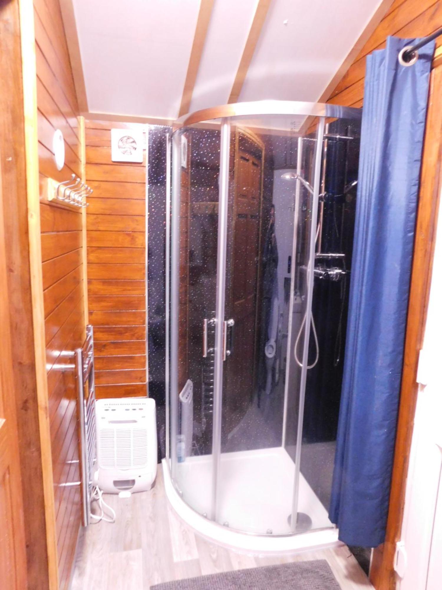 Bryn Dinas Camping Pods At The Foot Of Mt Snowdon Beddgelert Exterior photo